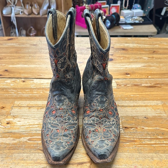 Corral Boots Shoes - Women’s Black Leather Western Heeled Boots with Orange Accents